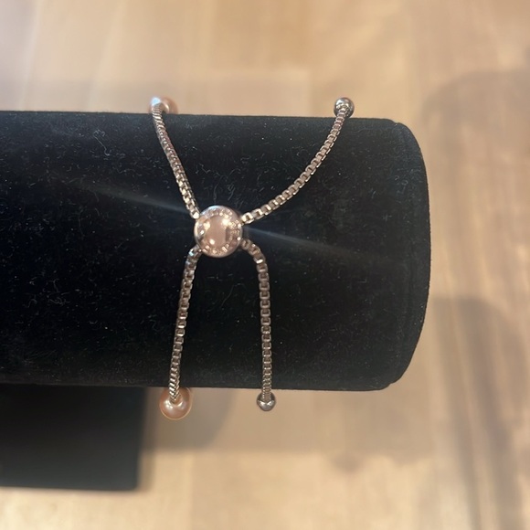 Elegant Pearl and Silver Beaded Bracelet - Picture 7 of 7